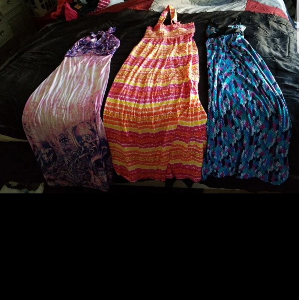 SOLD🚫🚫WOMENS MULTI COLOR SUNDRESSES- NOT AVAIL
